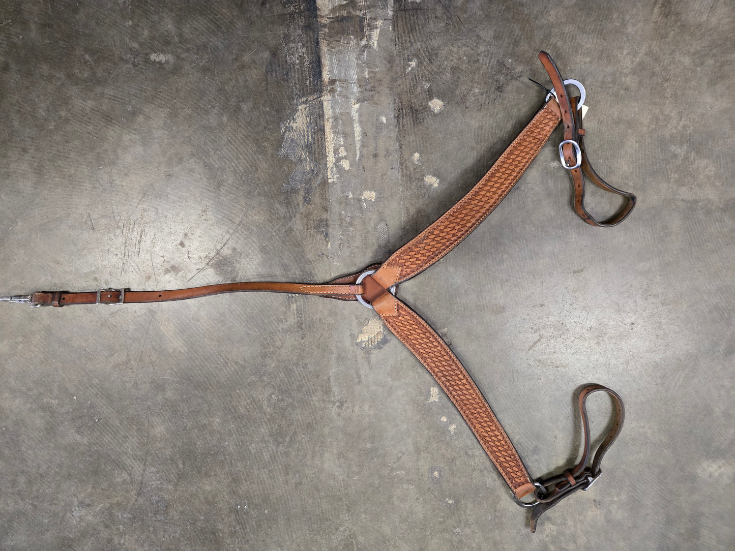 Basket Stamped Breast Collar
