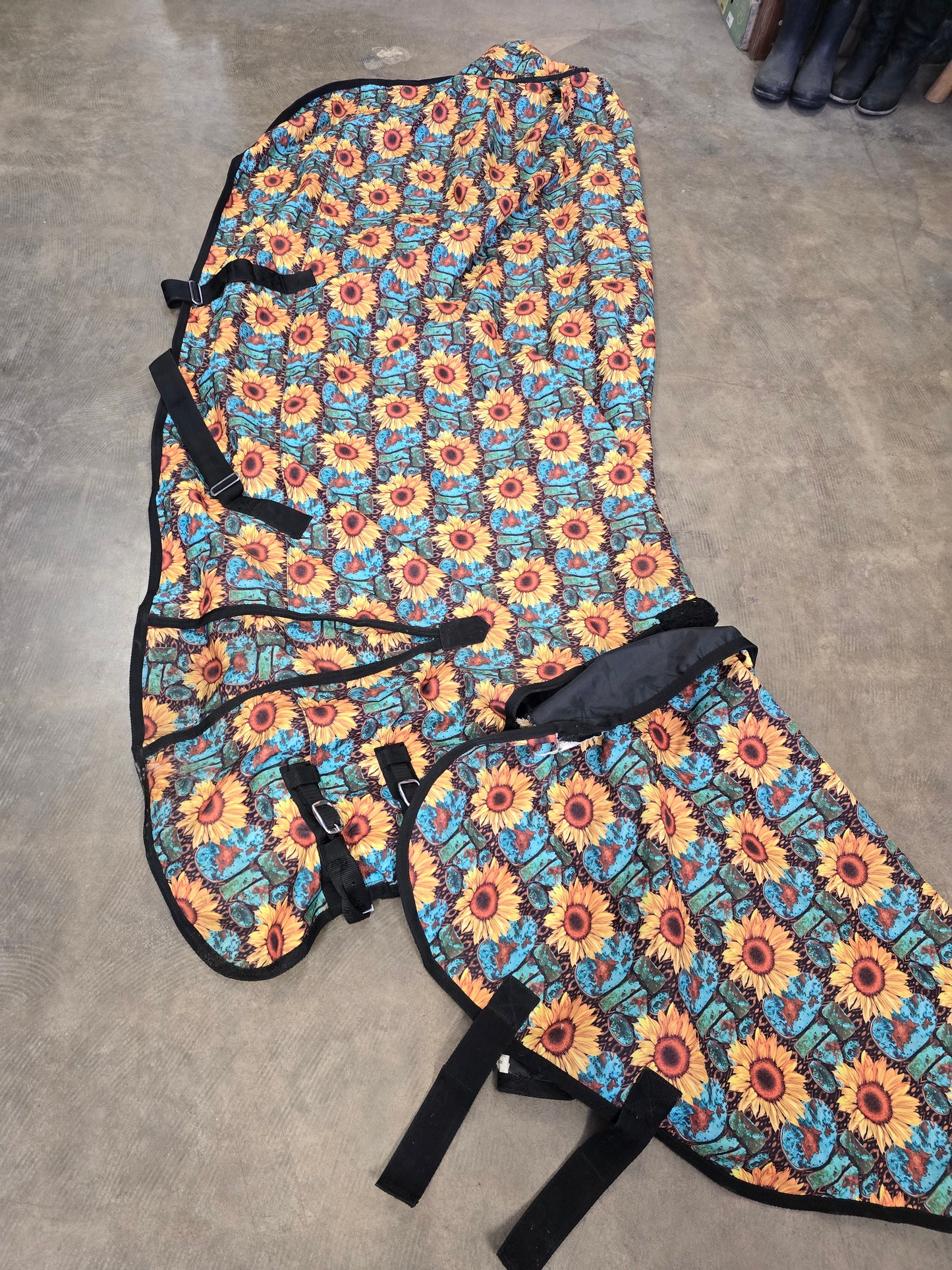 Sunflower Rainsheet W/Neck (84)