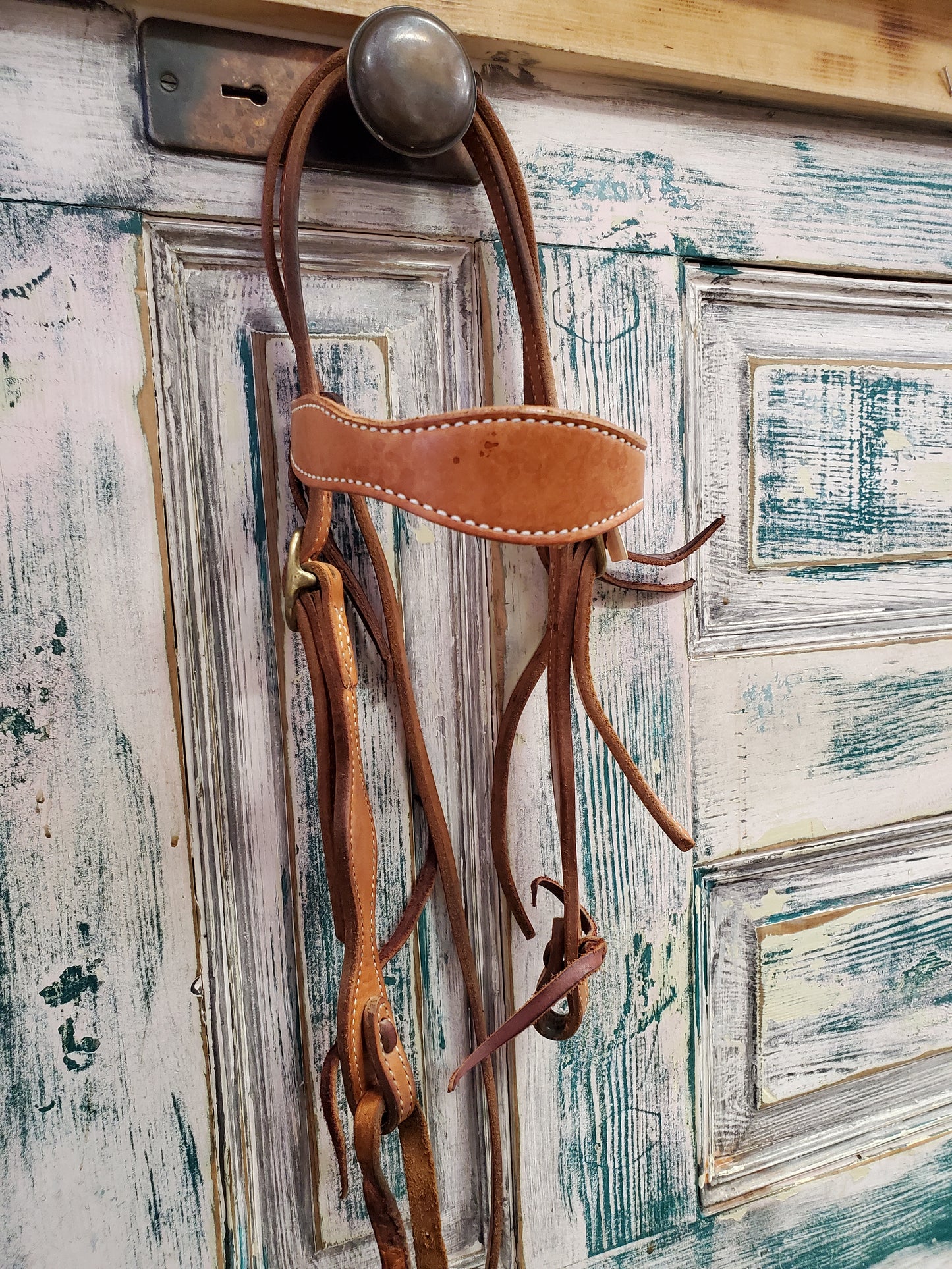 Leather Headstall                        Scalloped Cheek