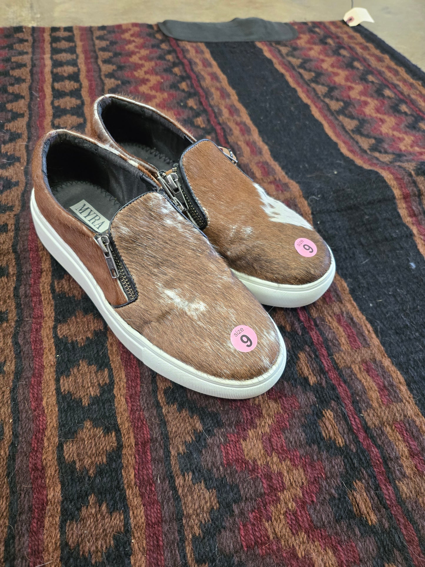 Cowhide Myra Zip Ladies Shoes