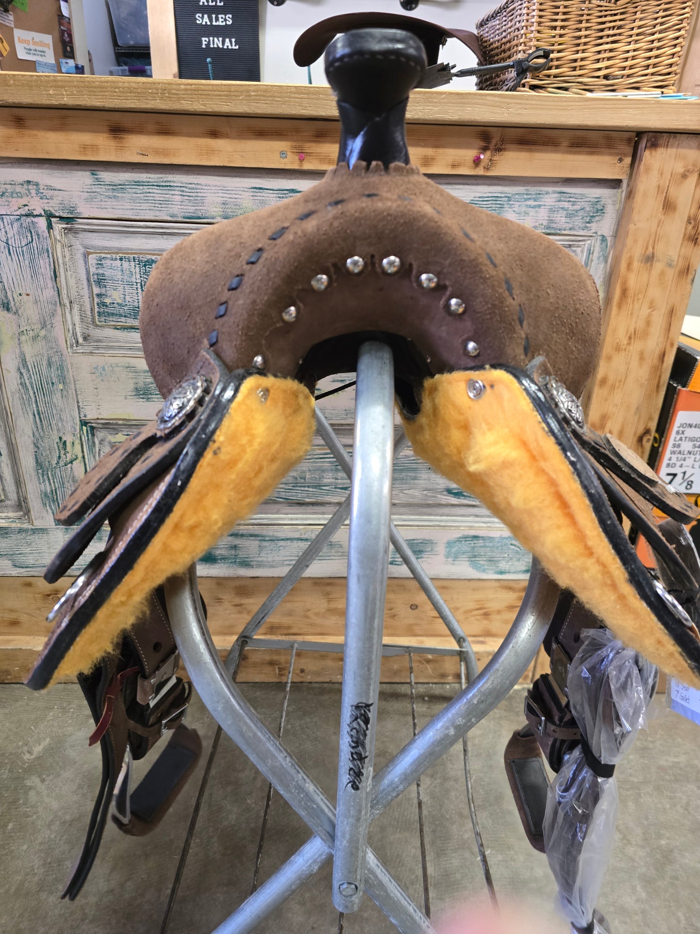 NEW Youth Barrel Saddle                  Buckstitched