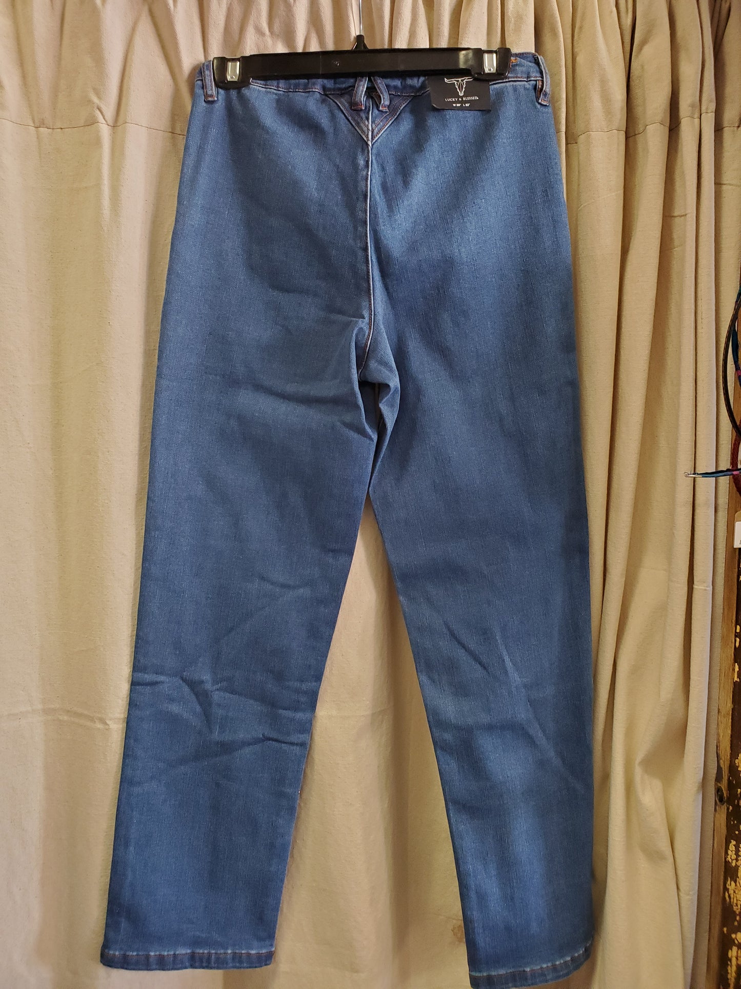 NEW High Waisted Jeans