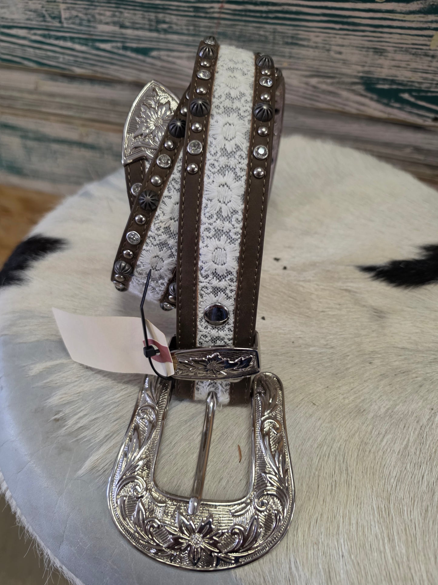 Ladies Belt W/Lace Detail                          & Berries