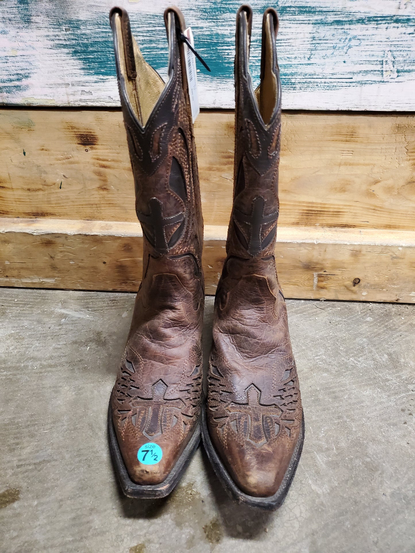 Ladies Snip Toe Cross Design Cowboy Boots