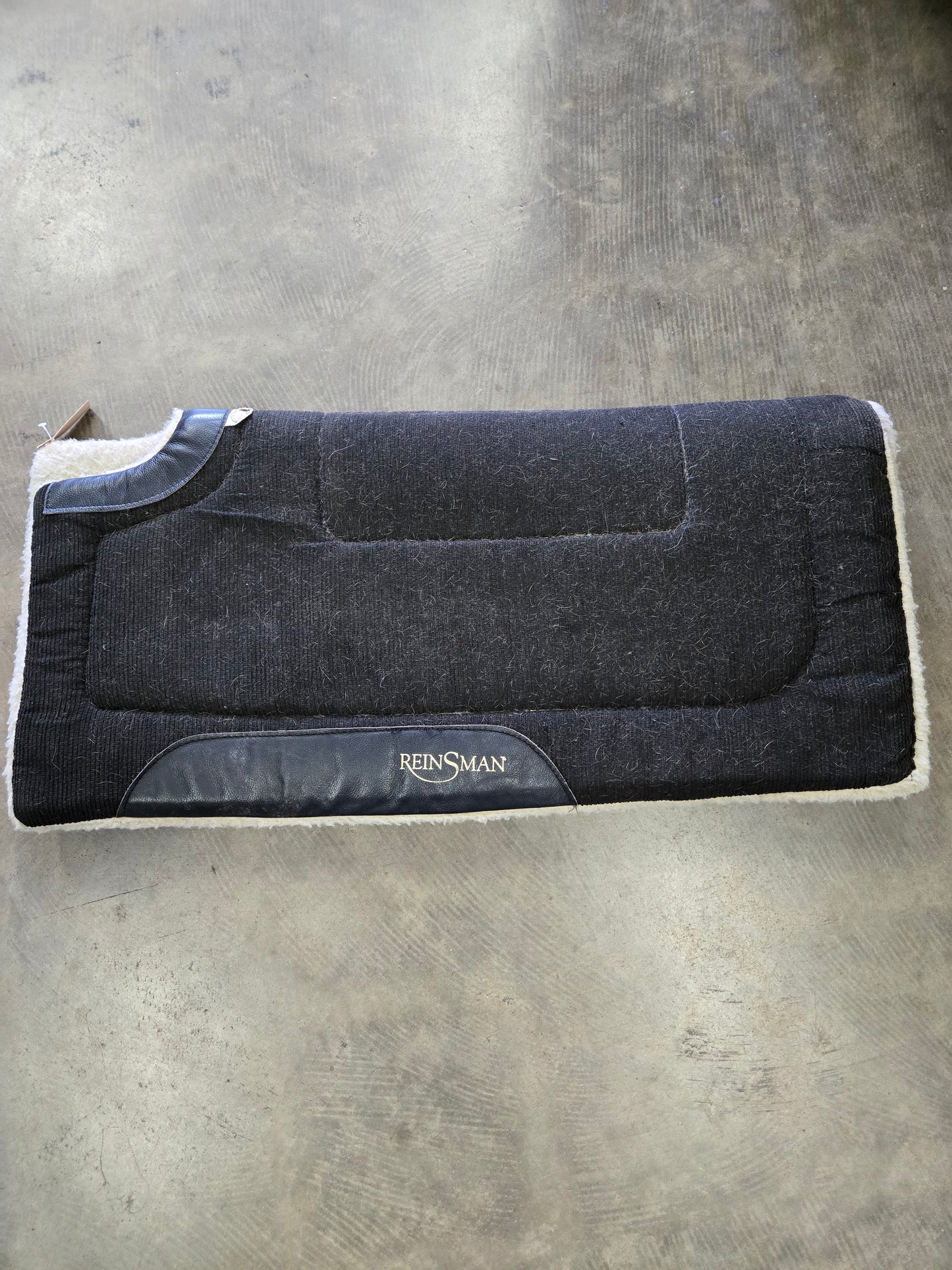 Black Fleece Lined Pad