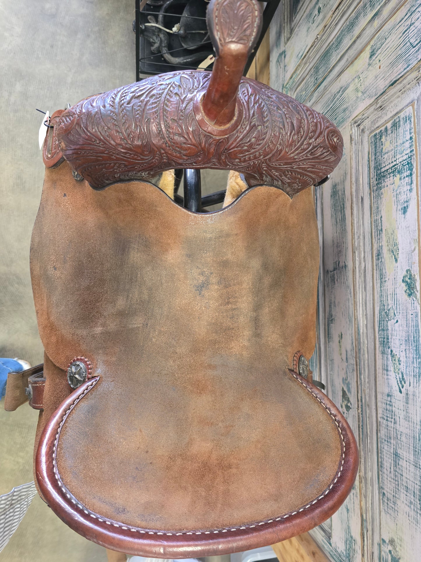 Seven Barrel Saddle (14.5 Inch)