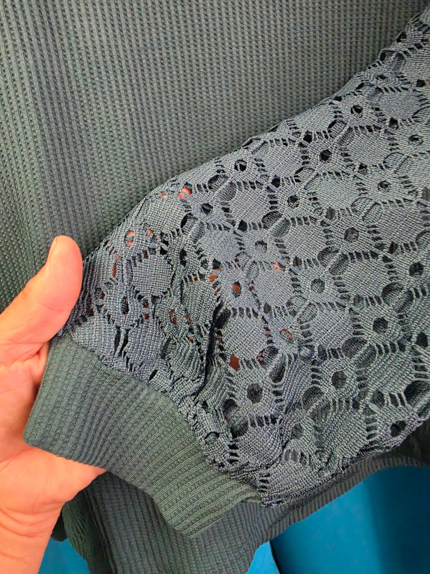 NEW Forest Green                        Lace Bubble Slv. Top