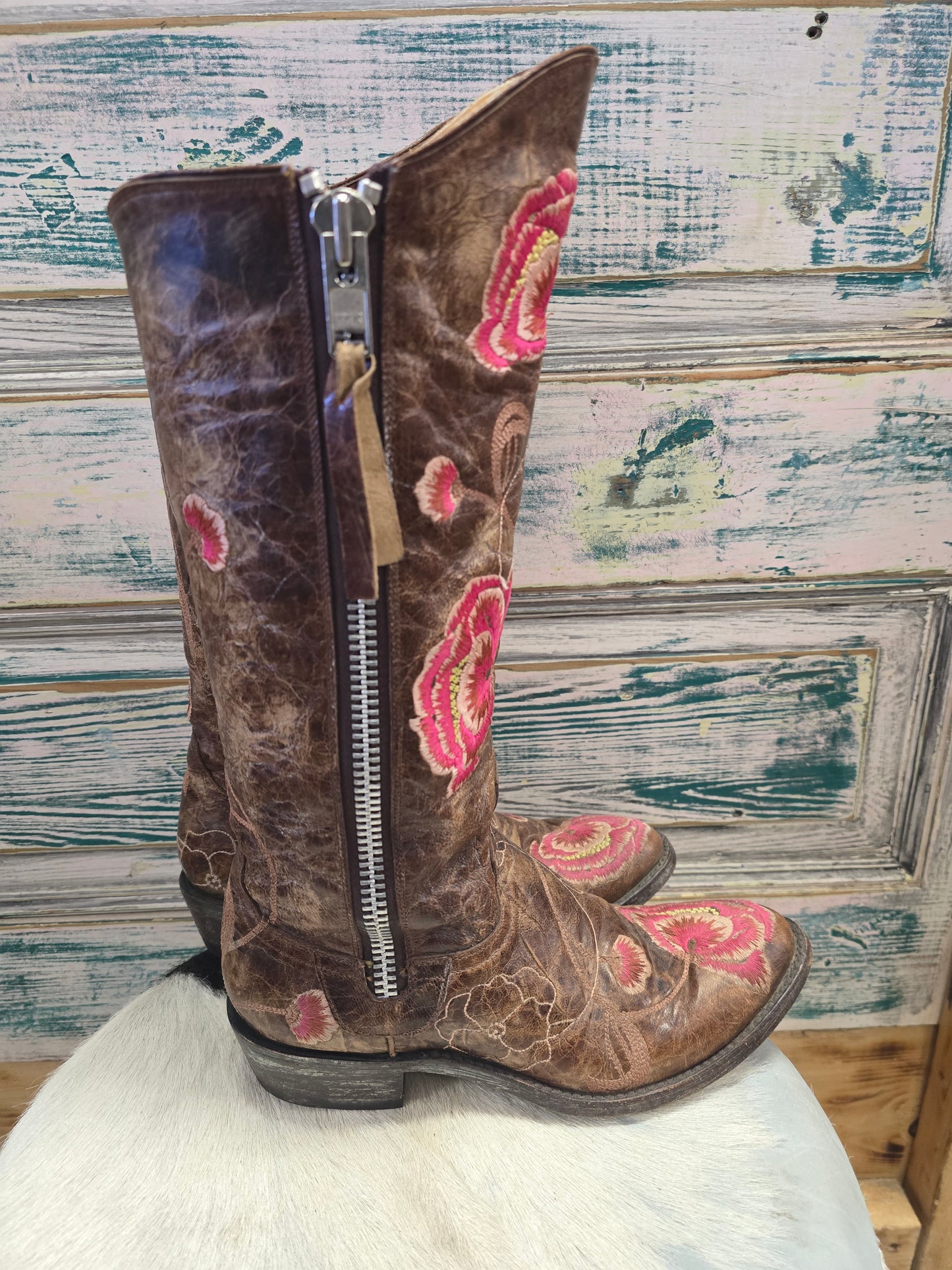 Floral Print Old Gringo Boots                       Zip Side