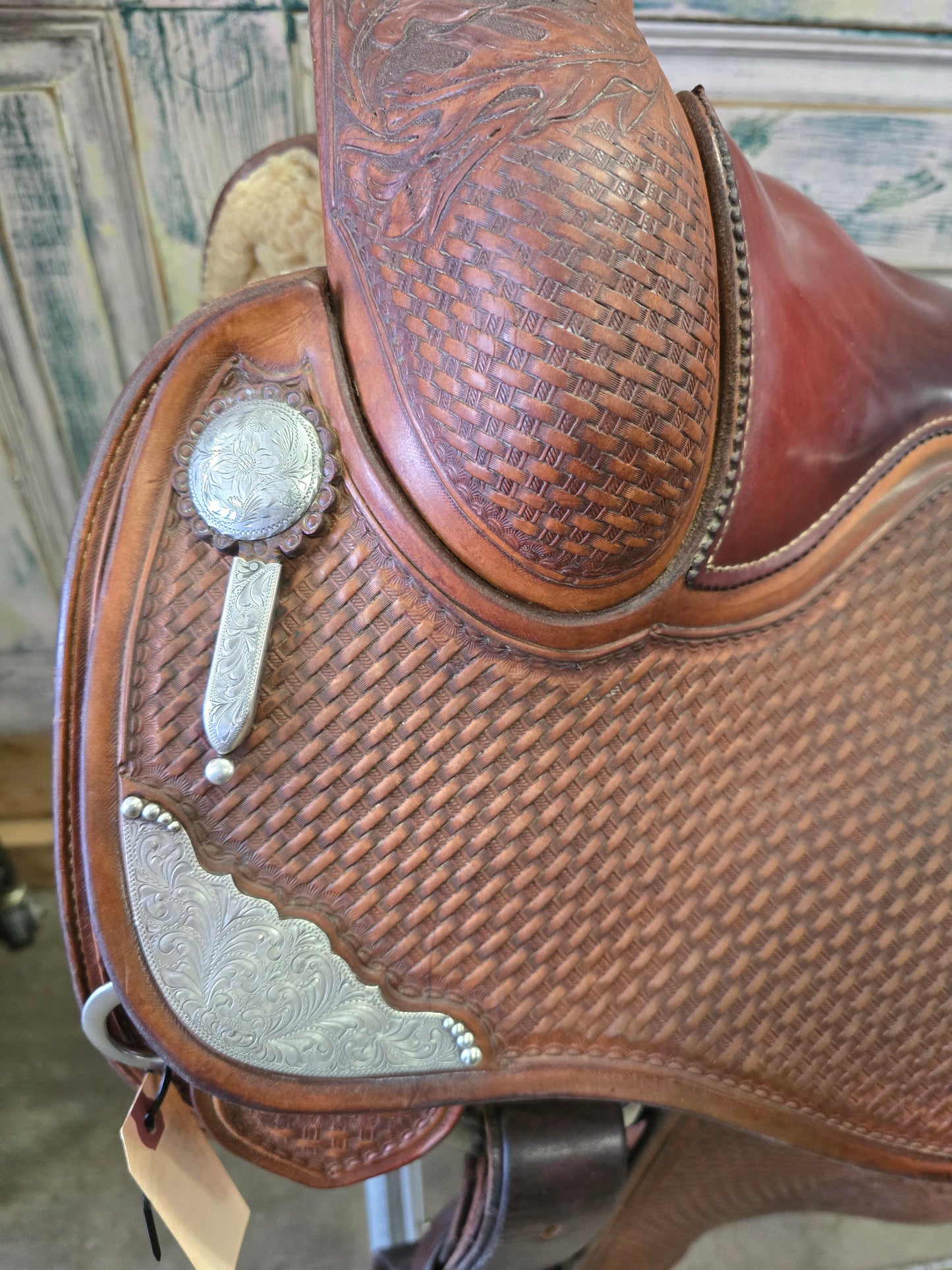 Cowhorse Equipment                          All Round Saddle