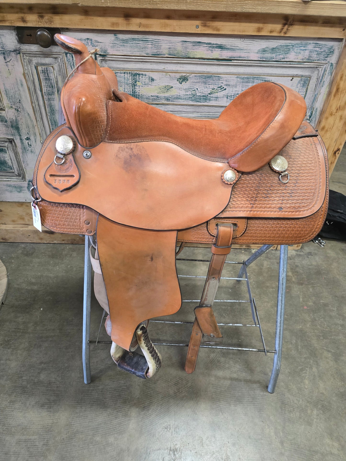 15 Inch Western Rawhide                   Trail Saddle