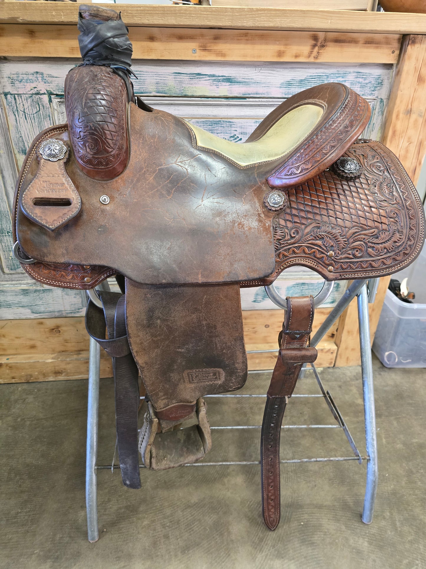 Irvines (14 Inch) Rope Saddle