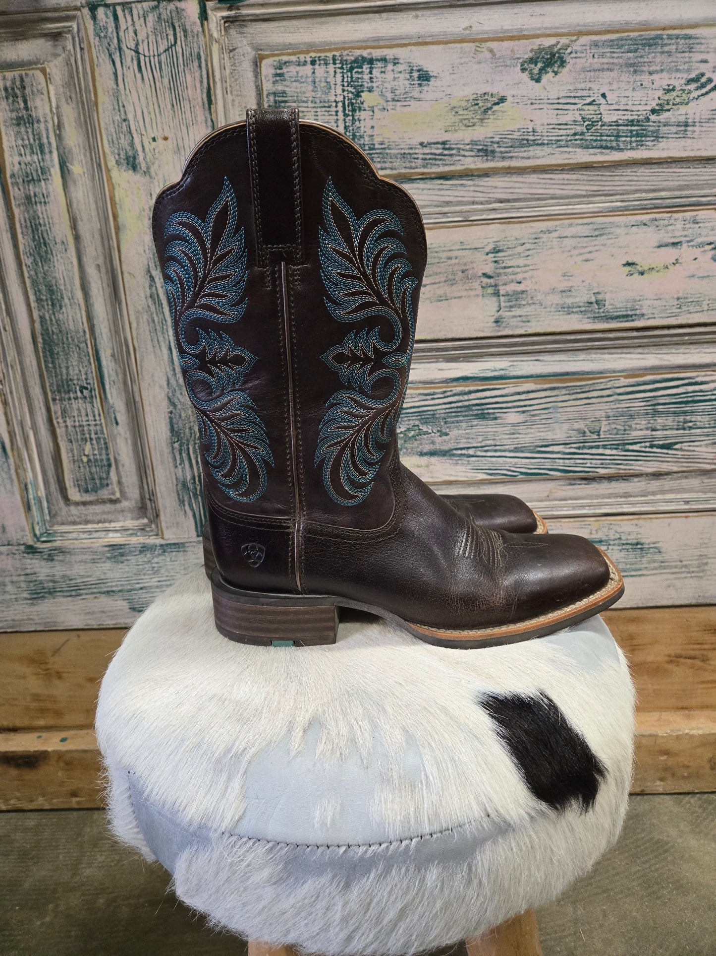 Brown Sq. Toe Boot                            Turq Stitching