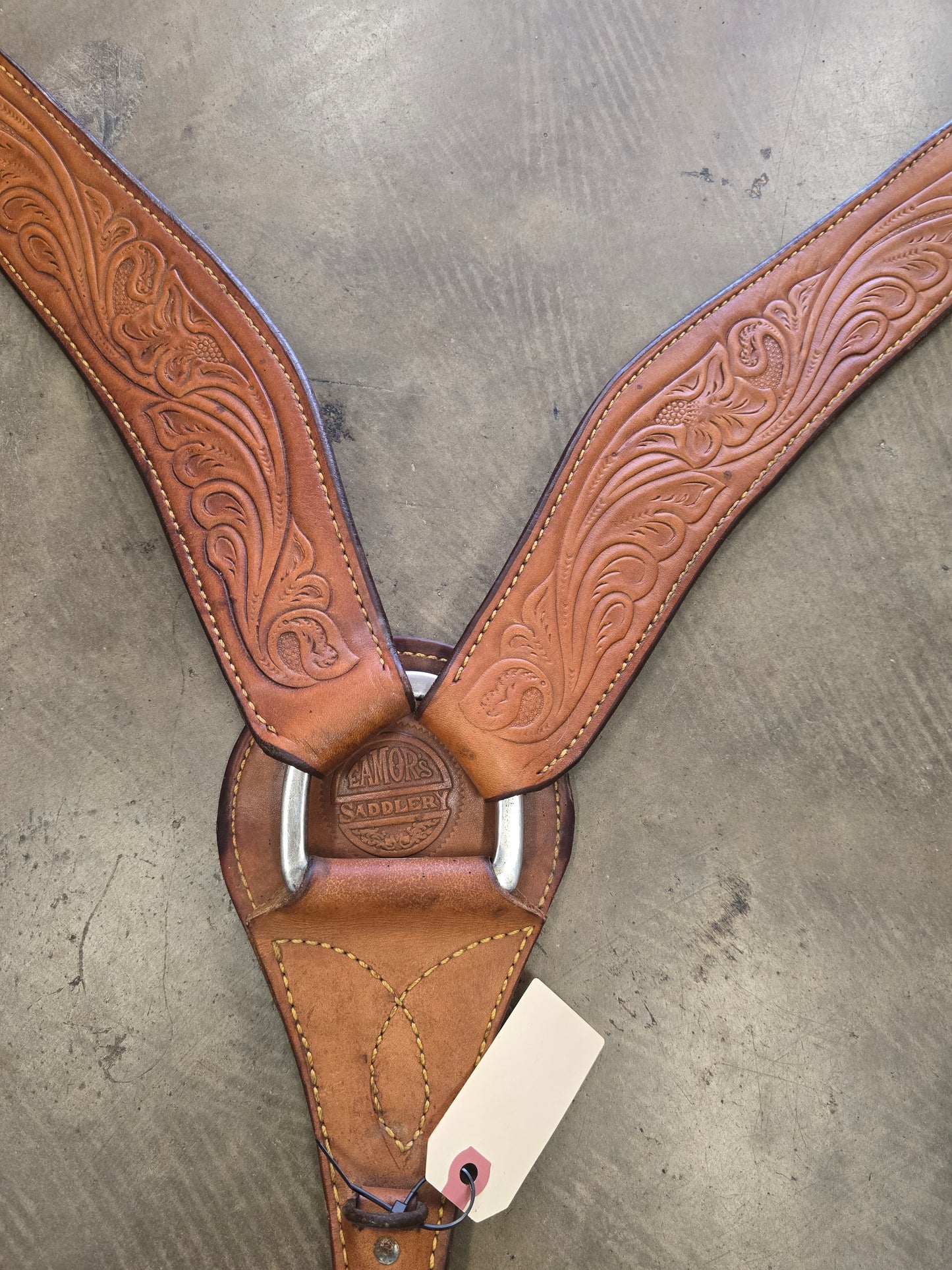 " Eamors" Breast Collar