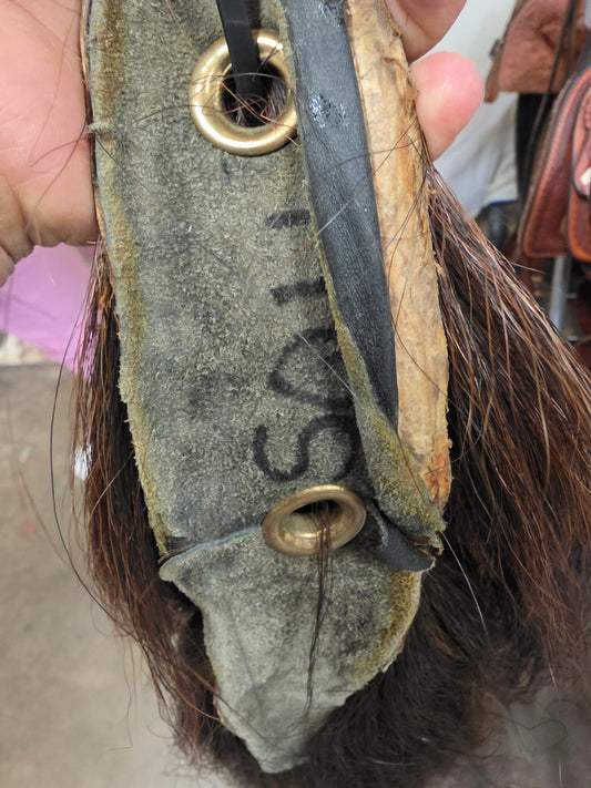 Chestnut Show Tail-Grommet Style