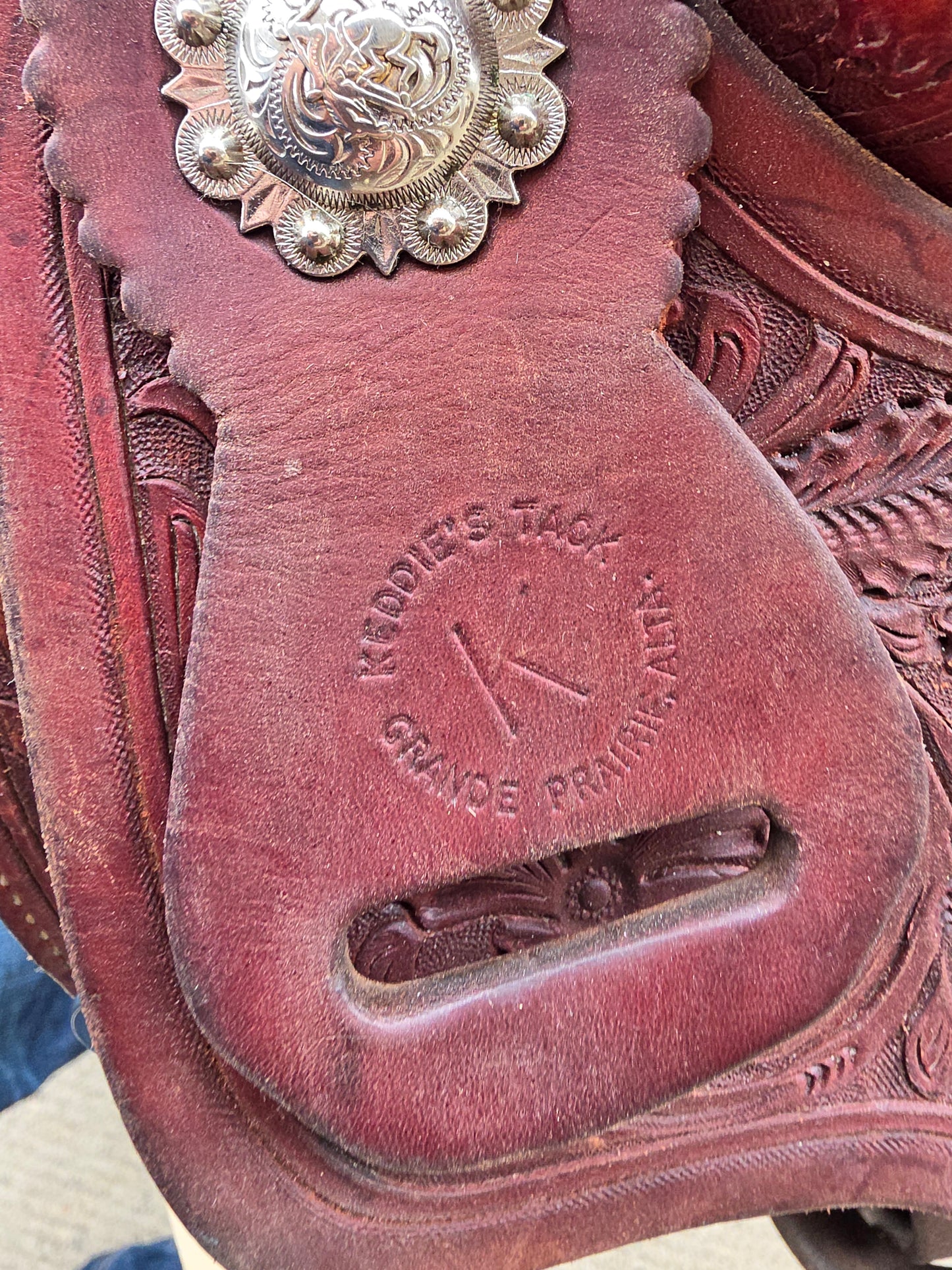 Circle G  16 Inch Saddle