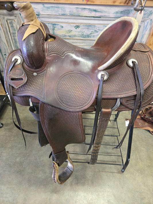 Teskey's All Round (15.5)                    Ranch Saddle