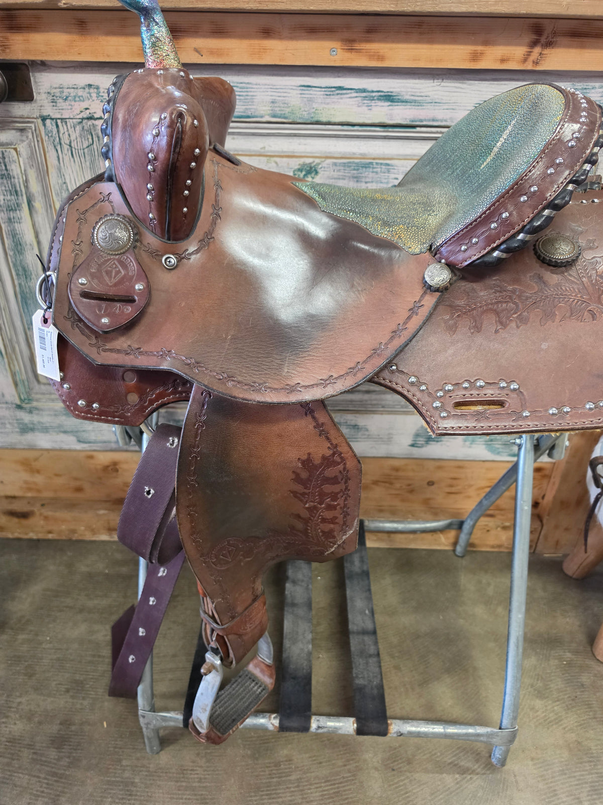 Diamond Cross Barrel Saddle (15)