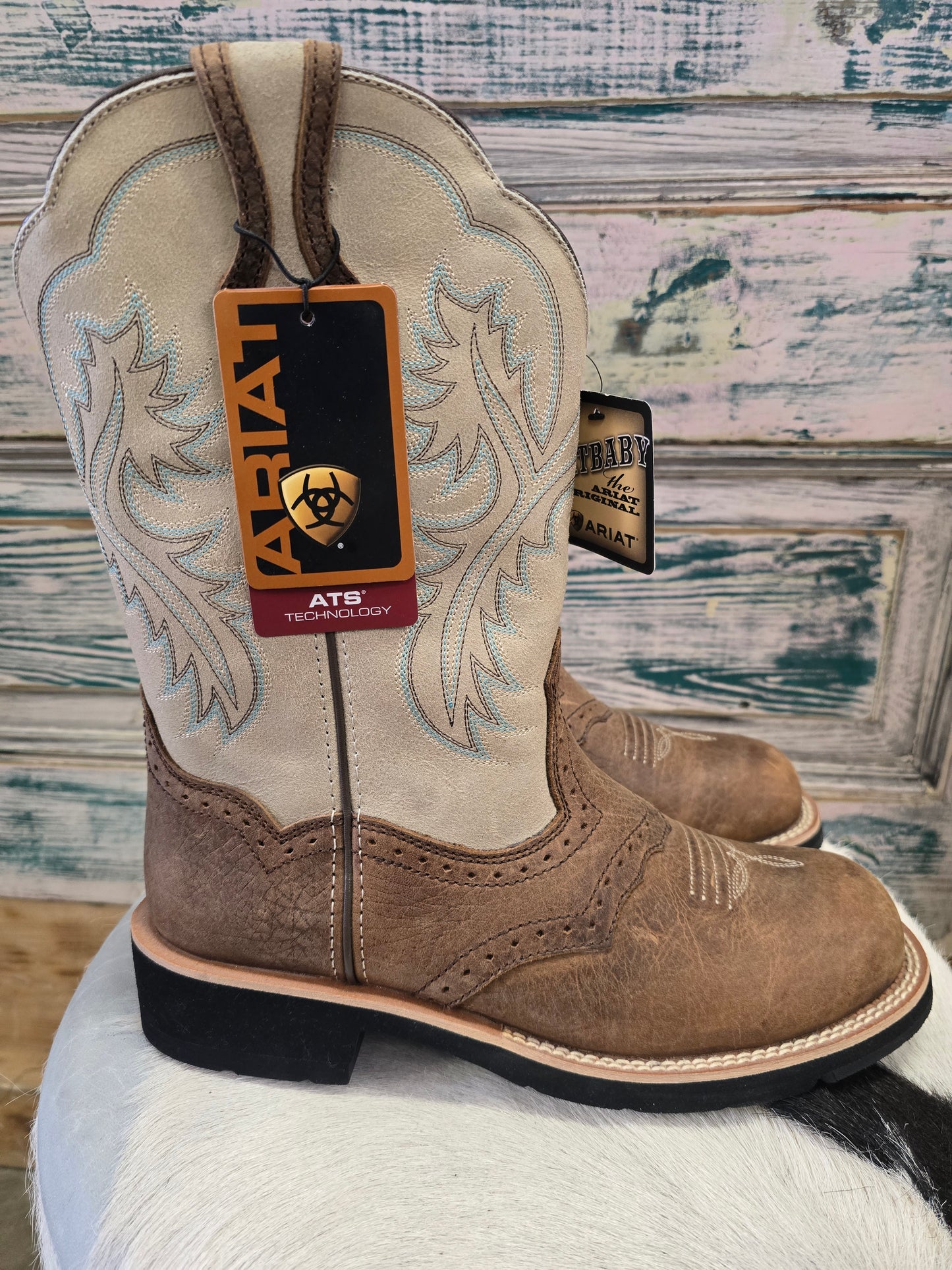 NEW Fat Baby Boots/Cream Top