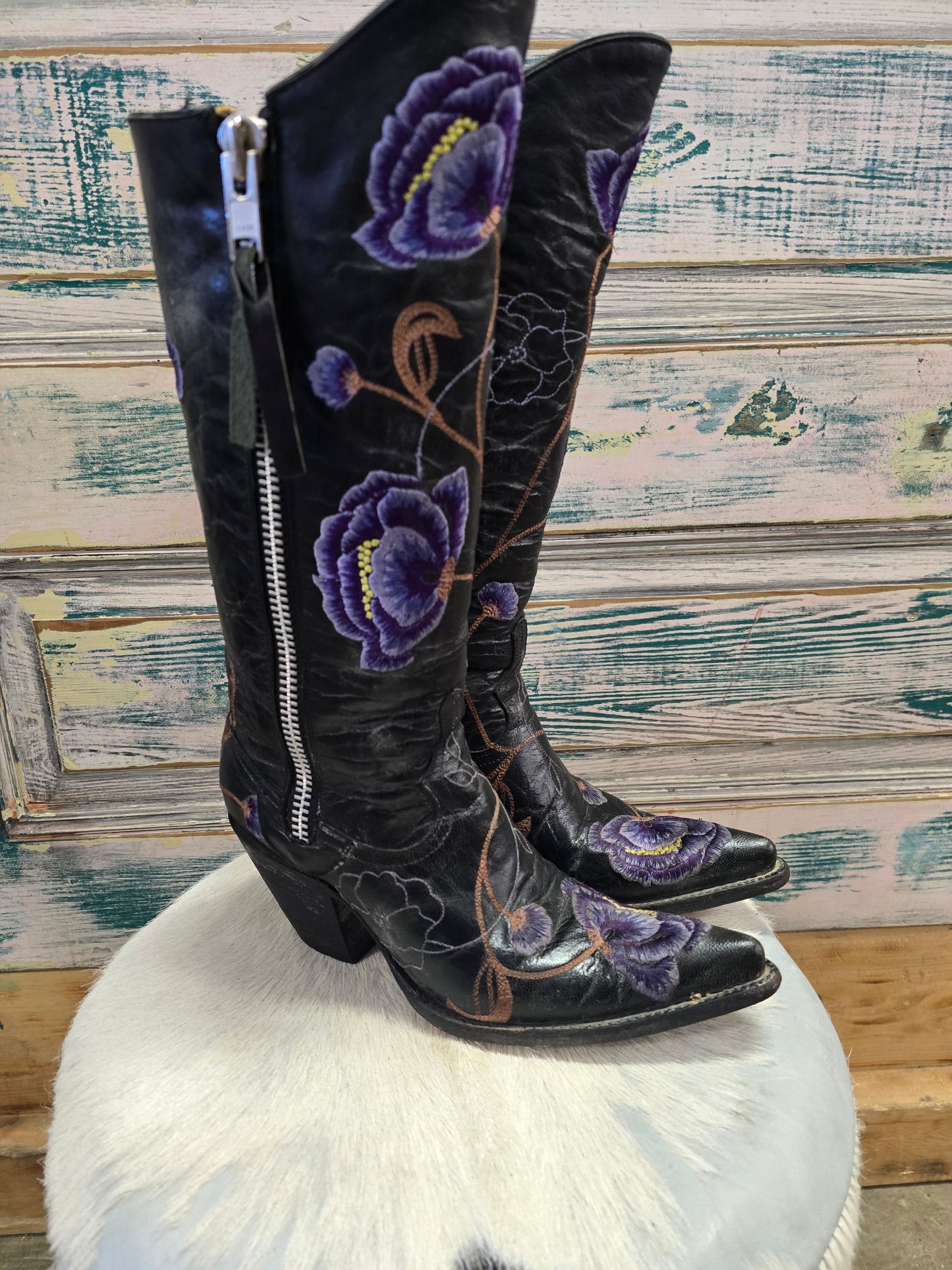 Black Floral Detail Old Gringo                         Boots