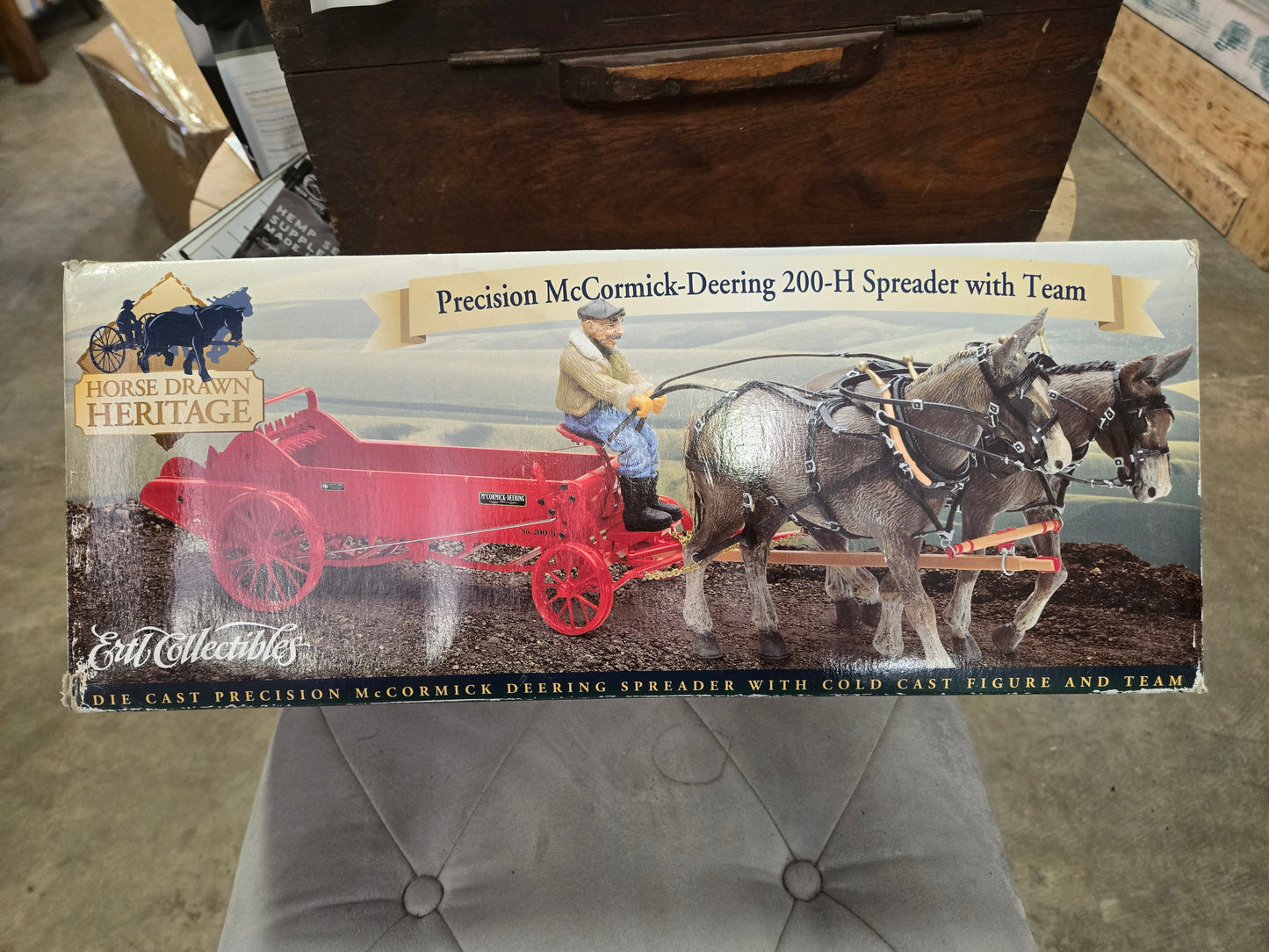 Collectable McCormick-Deering     Spreader W/Team