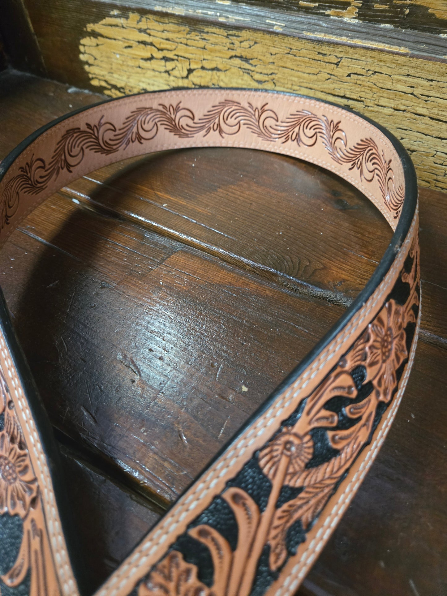 NEW Men's Carved Leather Belt