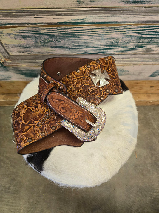 Carved Wide Fashion Western Belt