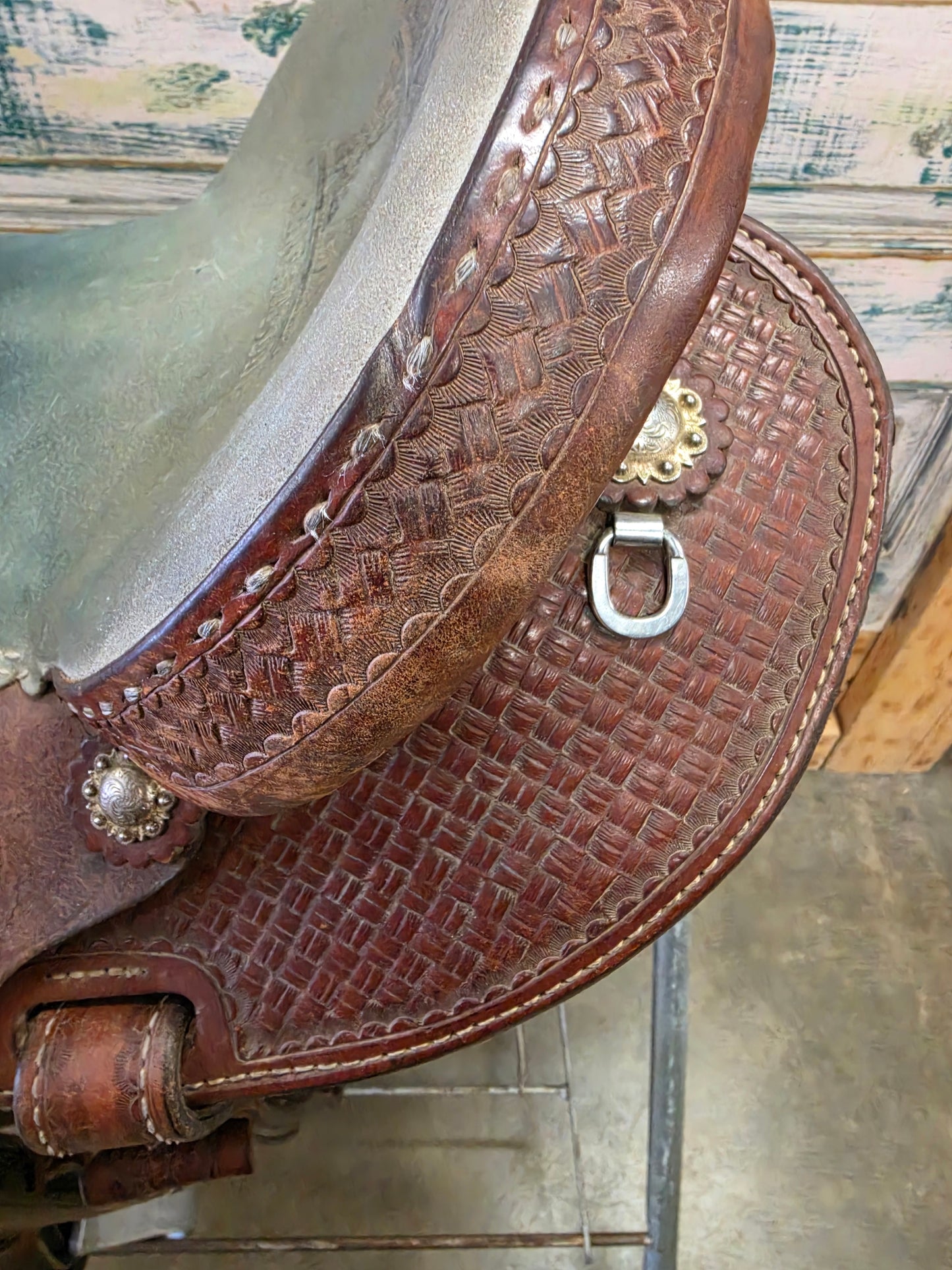 13.5 Double Jay Barrel Saddle