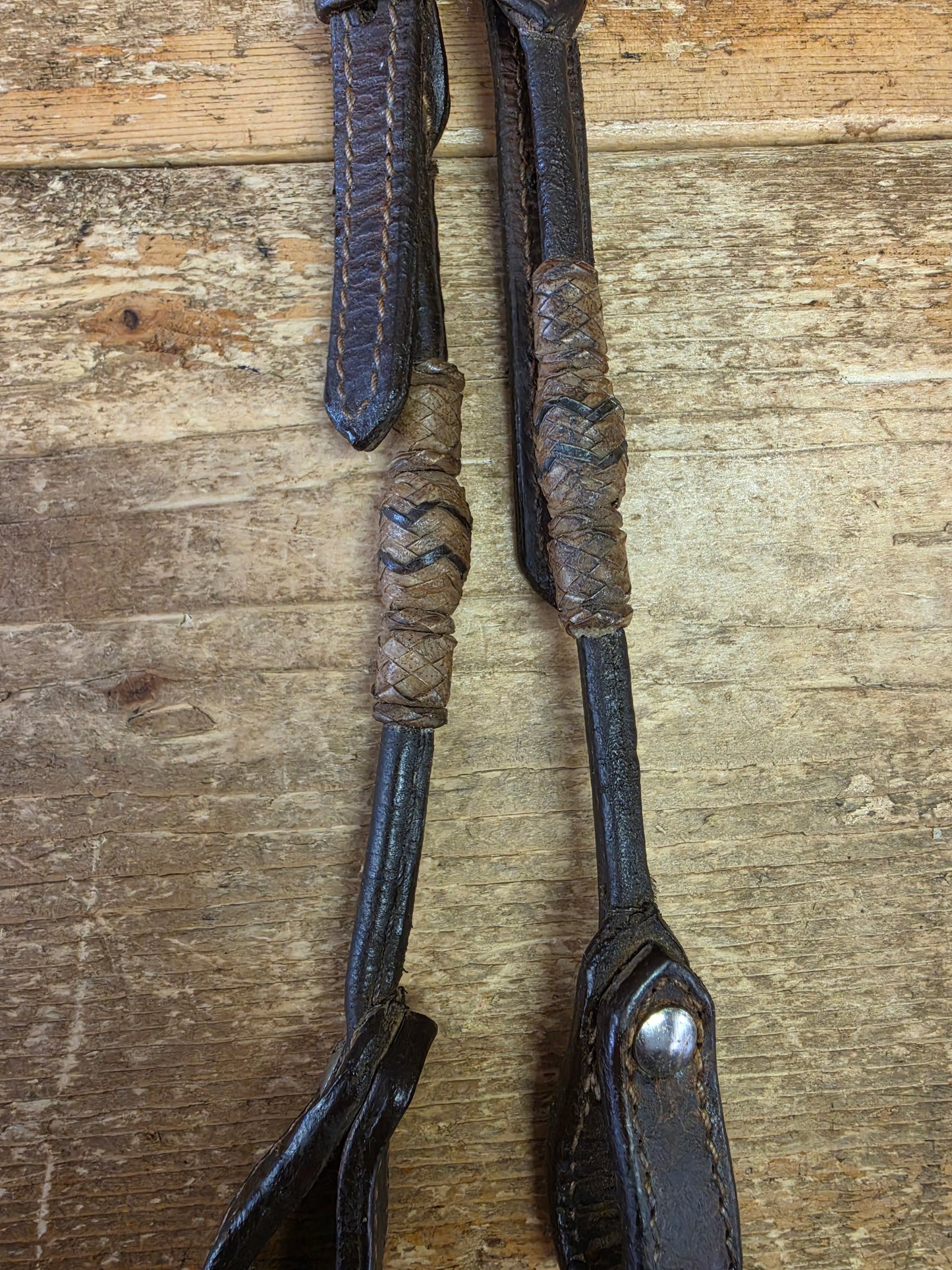 2 Ear Rawhide Headstall                        Rolled Cheeks