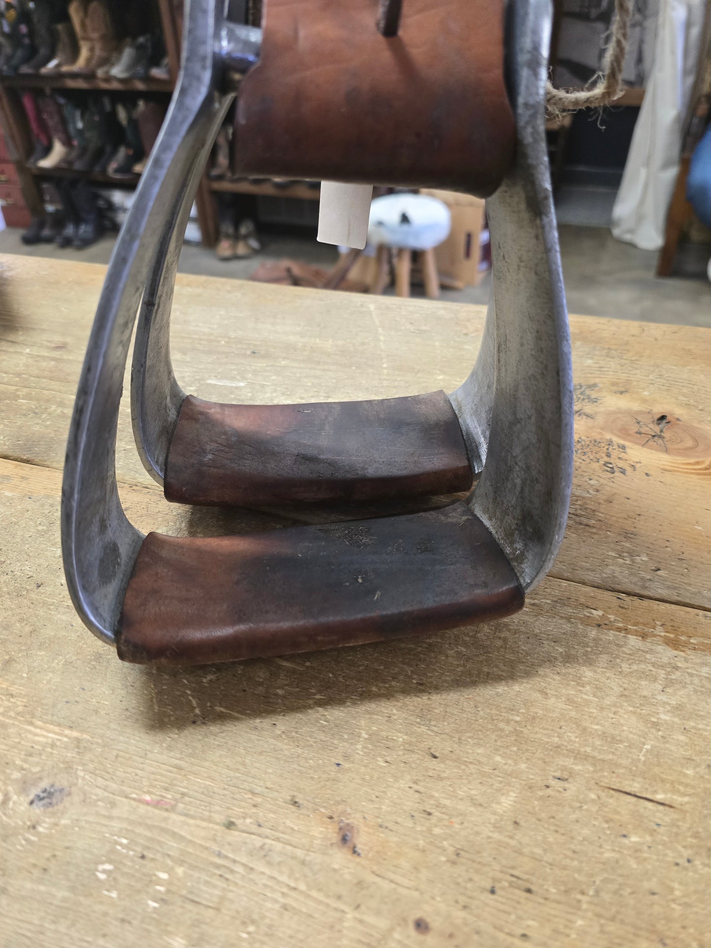 Off Set Stirrup's / Metal