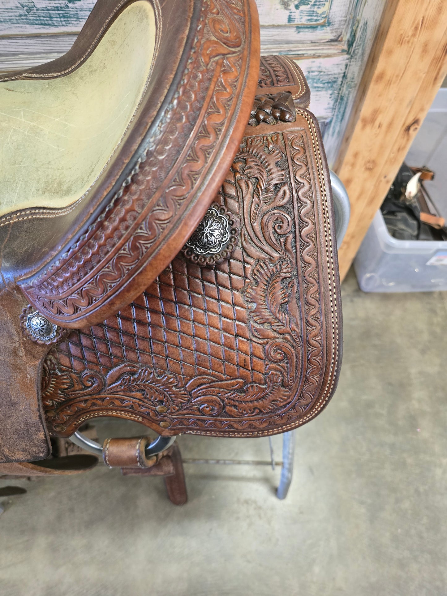 Irvines (14 Inch) Rope Saddle