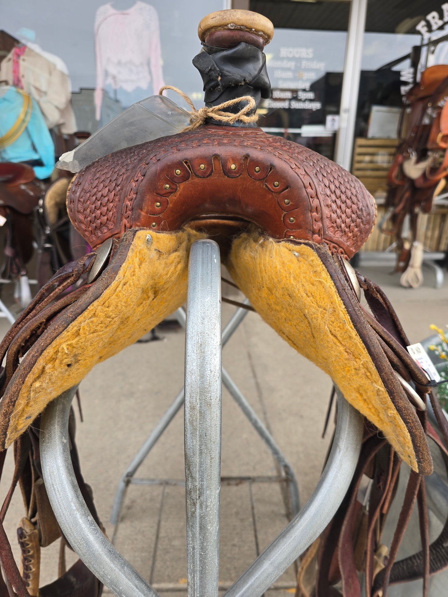 10 Inch Irvines Youth                           Ranch Saddle