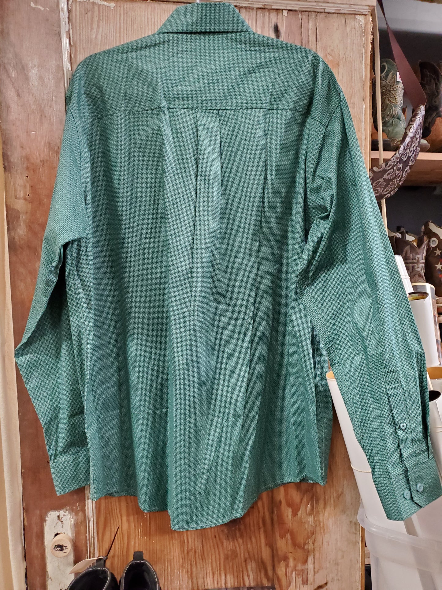 NWT Cinch Green Pattern W/shirt - M & XL