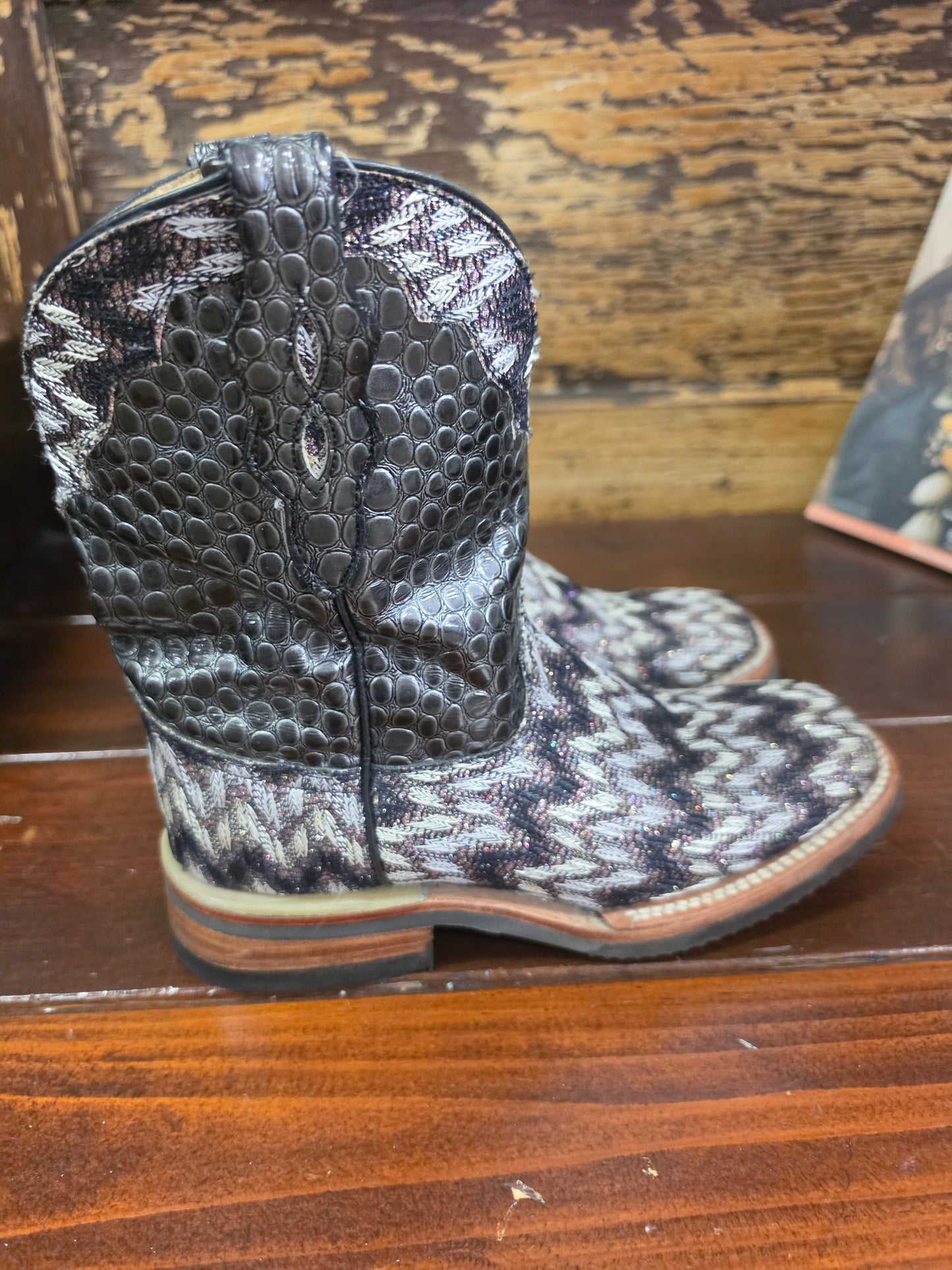 Ladies Shimmer Chevron Print Boot