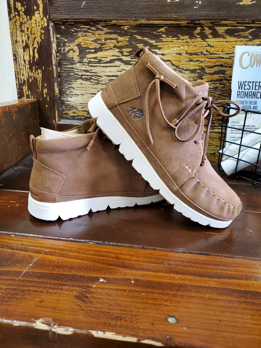 NEW Manitobah Forager Moccasin Tan
