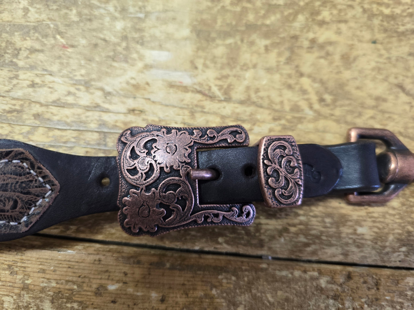 Like New Wither Strap                         Copper Details