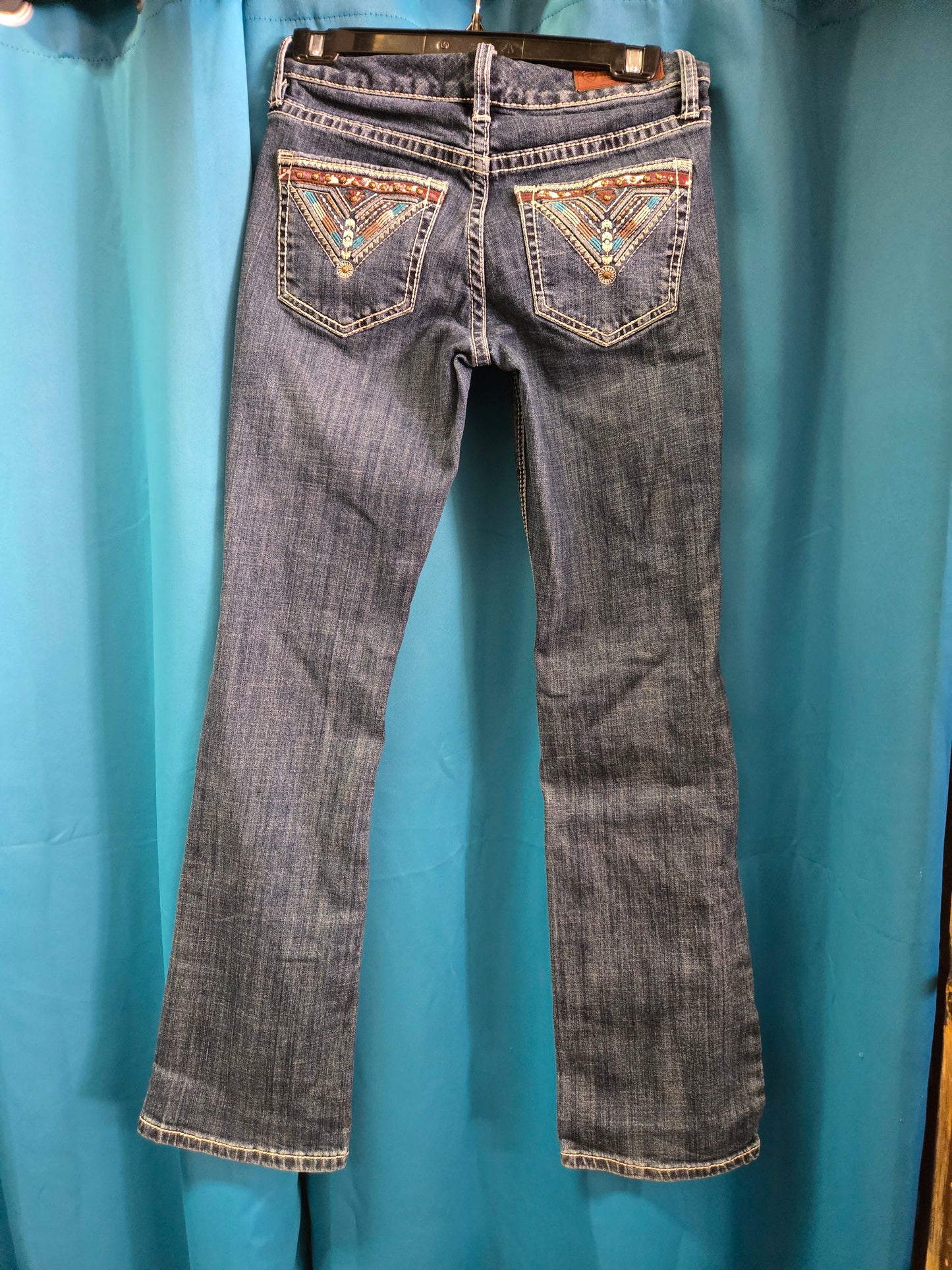 Ladies R & R Jeans                       Aztec Pocket Detail