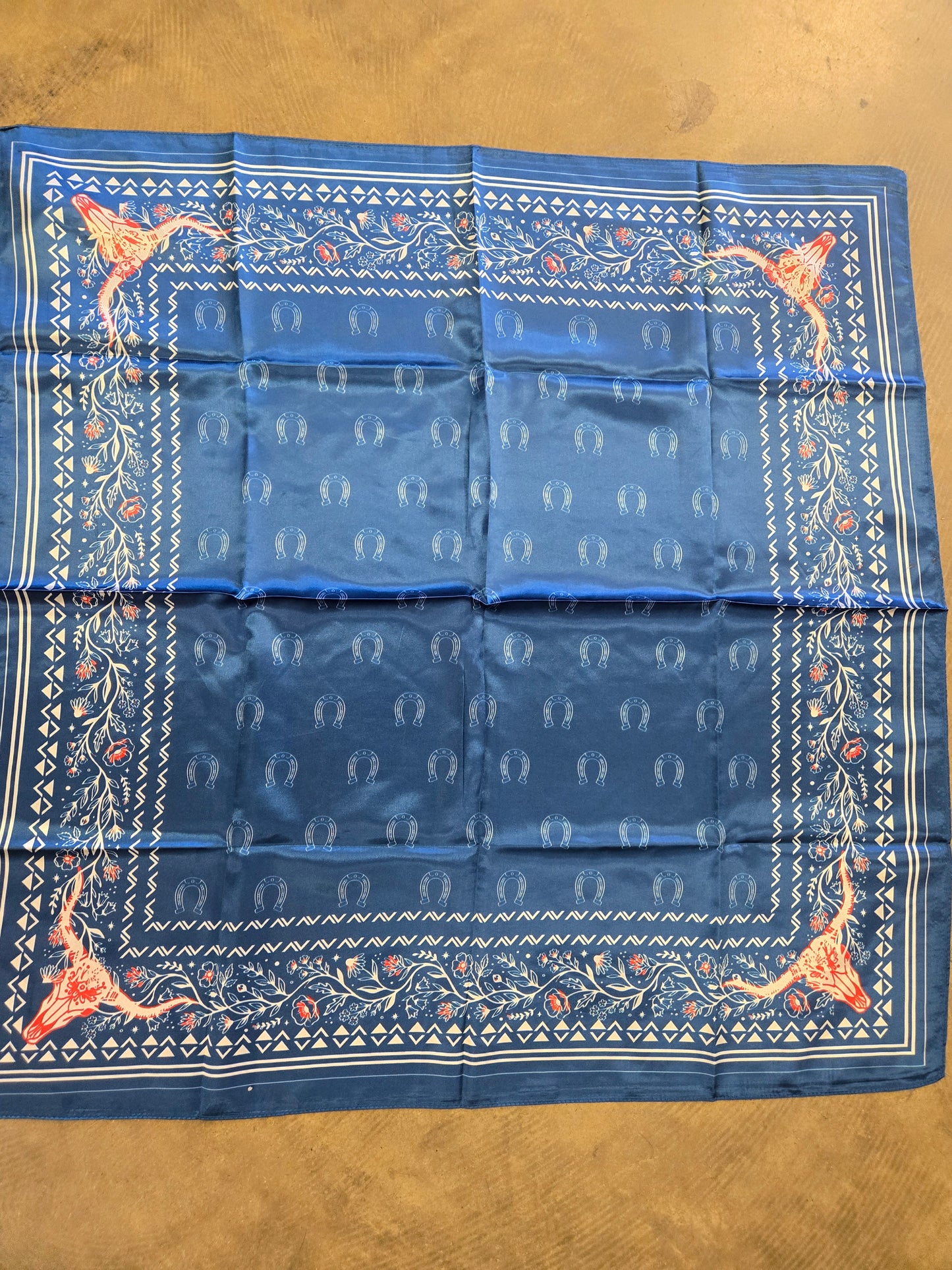 NEW Blue Horseshoe Print                            Wildrag