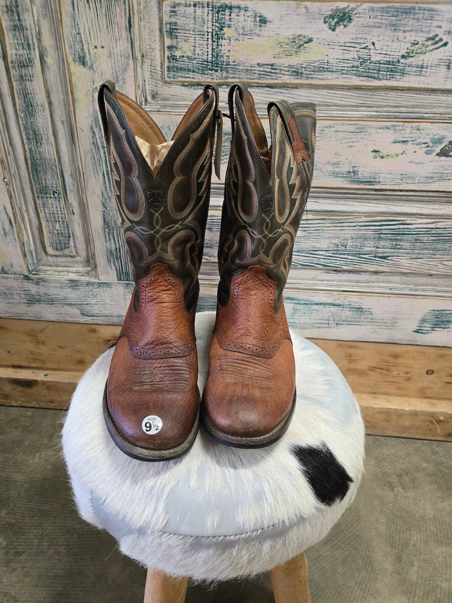 Brown Topped Round Toe Boots