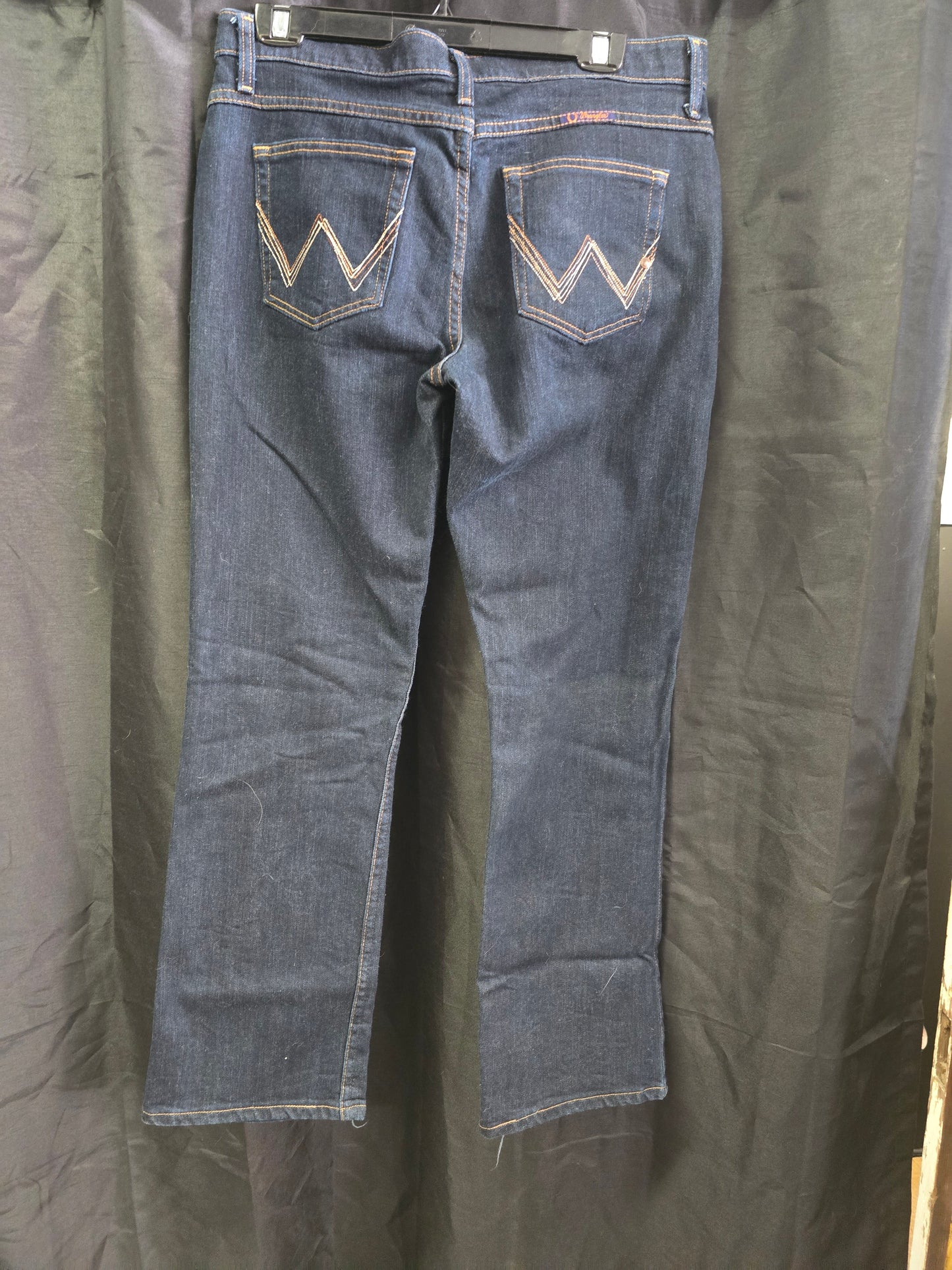 Ladies  Q Baby Jeans LIKE NEW