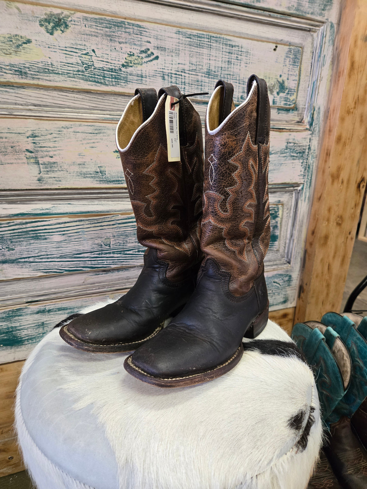 Brown Topped Sq. Toe Boots