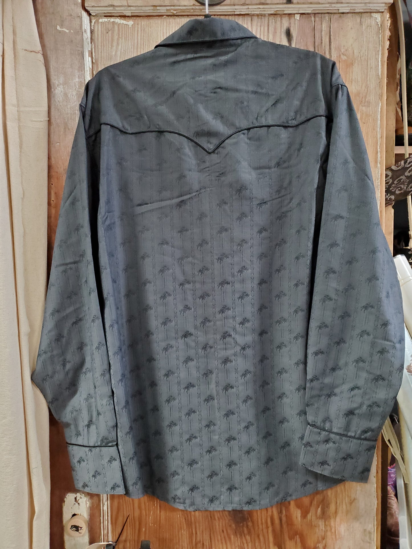 NWT Mens "Authentic" W/shirt - L & XL