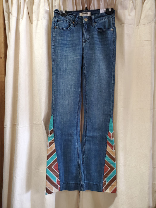 NEW Patch Bottom                   Lainey Wilson Jeans