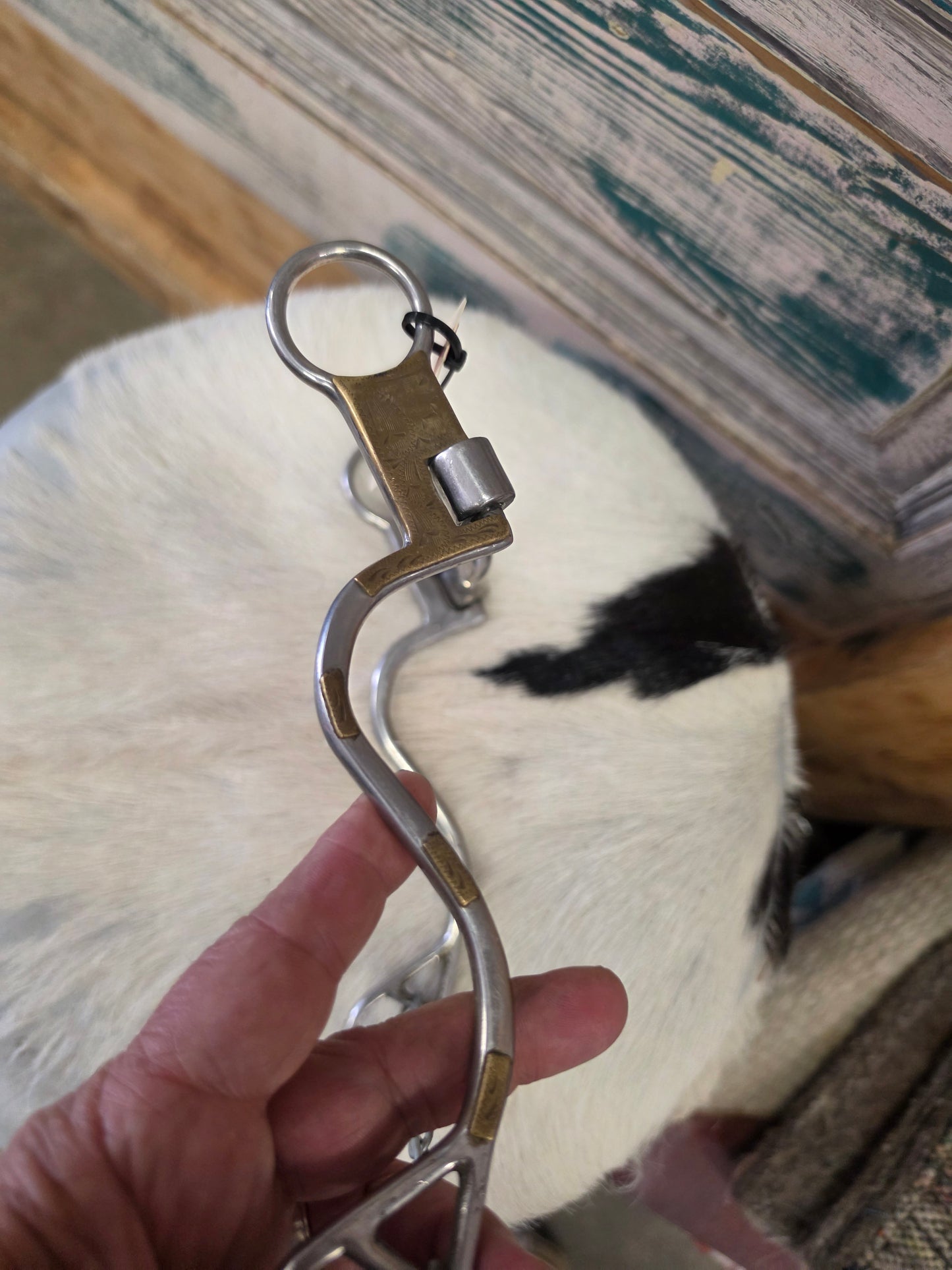 Shanked Bit with Roller                      Brass Details