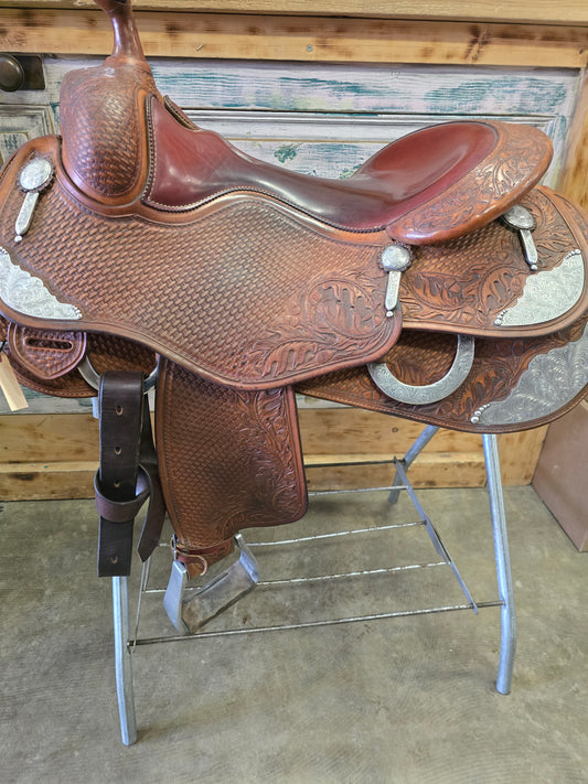Cowhorse Equipment                          All Round Saddle