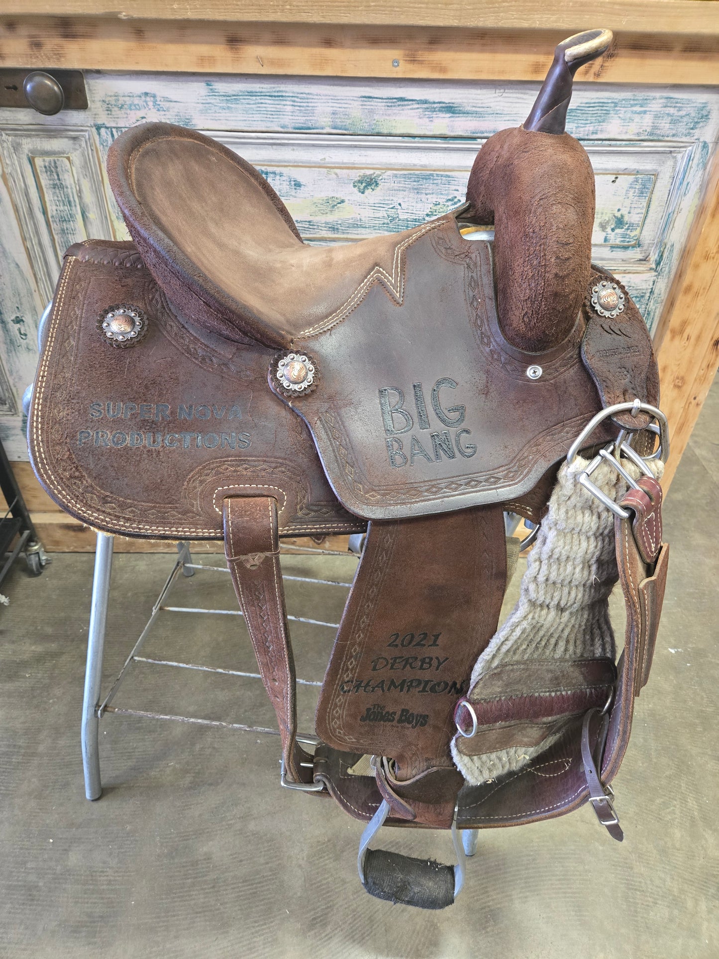 Big Bang Trophy Barrel Saddle