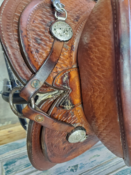 Western Rawhide trail Saddle