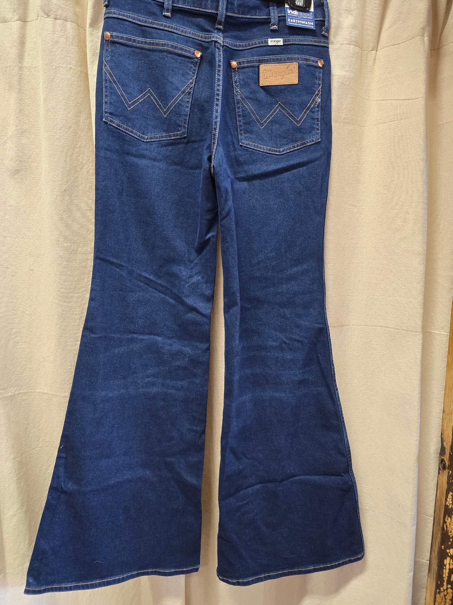 NWT Wrangler Wanderer High Rise Flare Jeans Drk Wash (27x32)