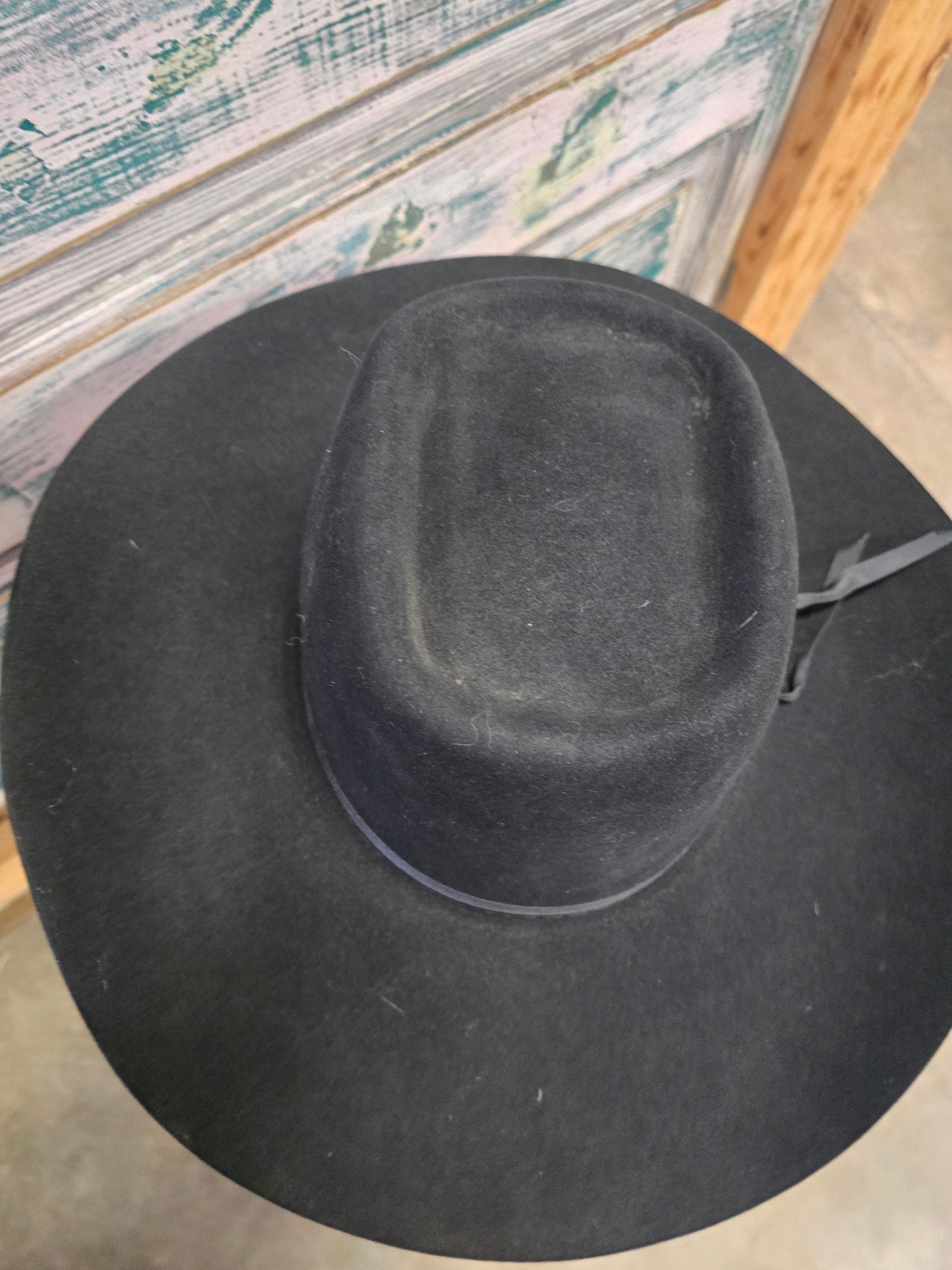 Black Felt Seratelli