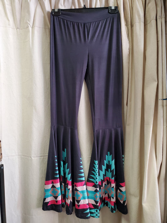 Lainey Wilson Aztec Bell Bottom