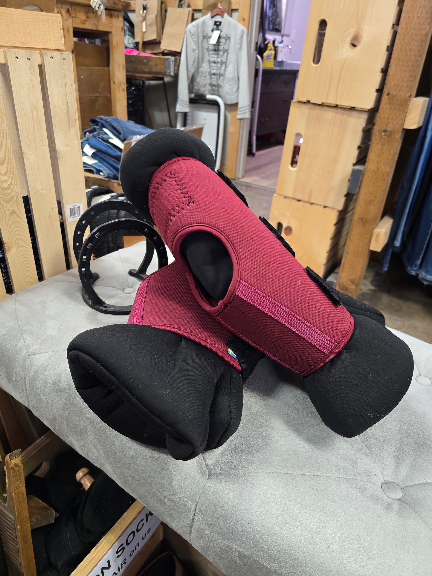 Back On Track Therapy                      Hock Boots